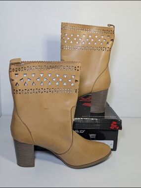 Nomad Bobbi Women's Boots Size 10 Camel Tan Leather Laser Cut Heeled Booties NIB